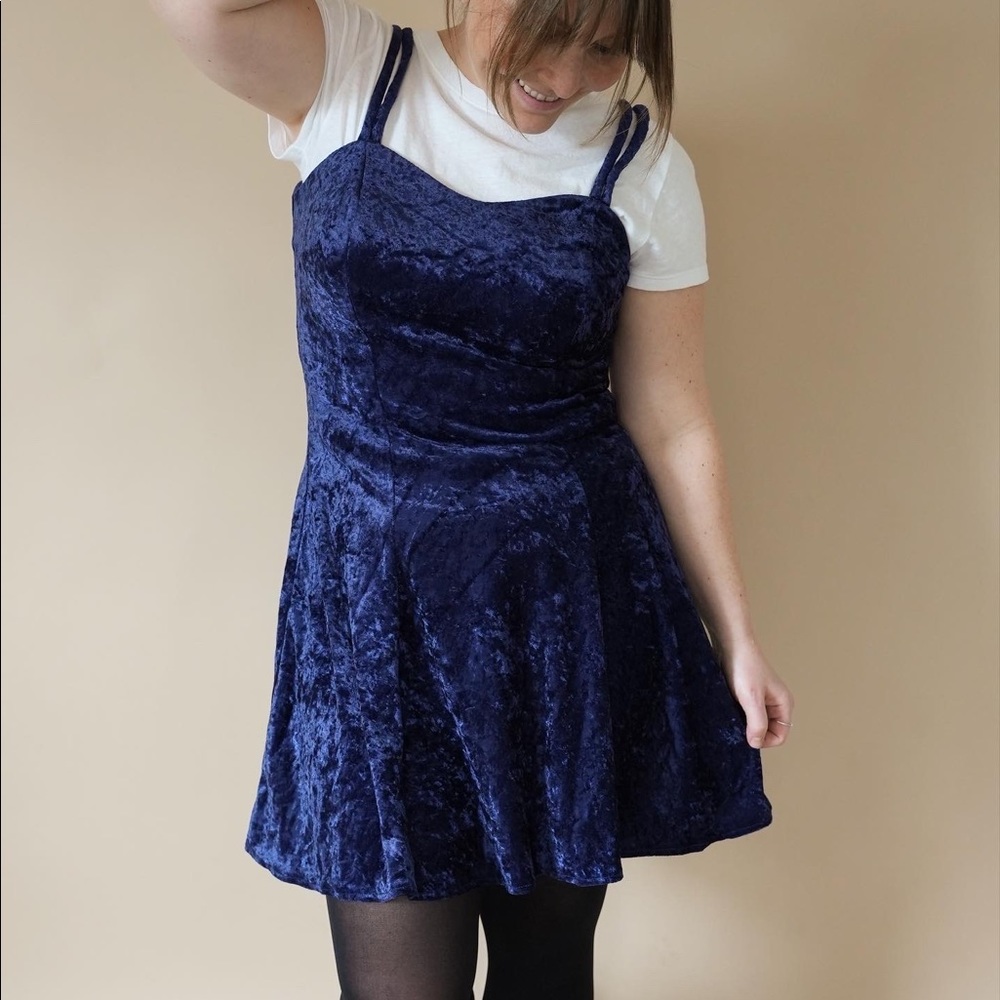 Vintage blue spaghetti strap velvet dress